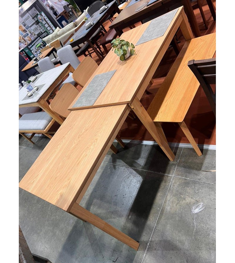 Kukan Dining Table